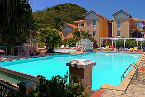 Piscine - HAMEAU DE BEAUREGARD